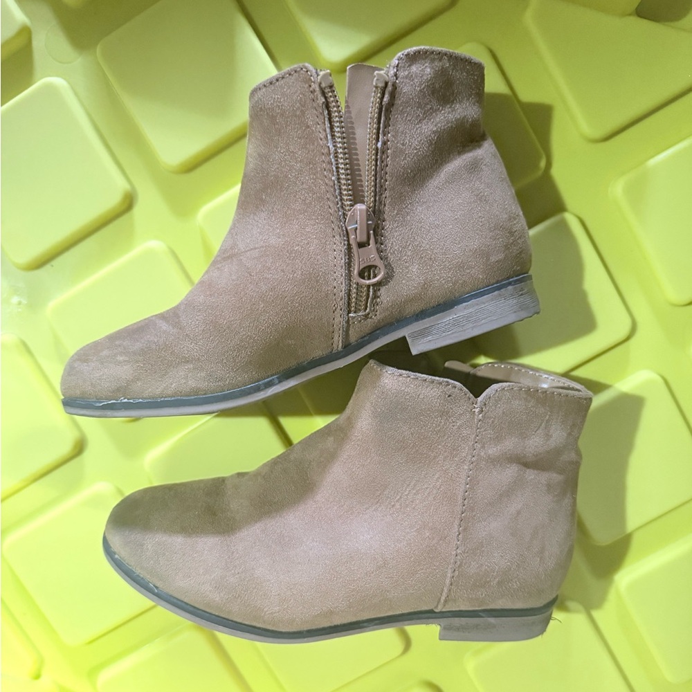 Girl’s Booties - Cat & Jack - Size 12